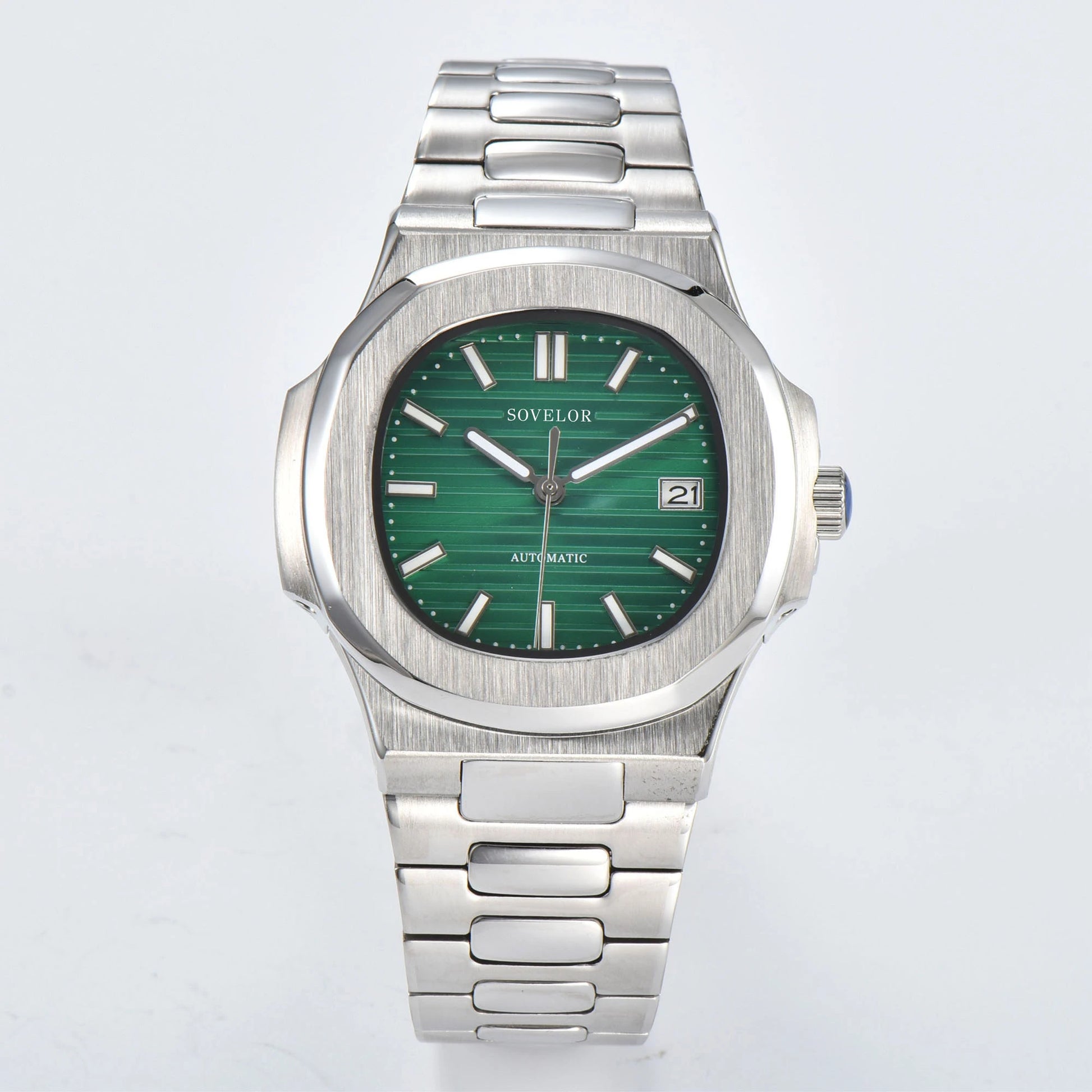Custom Nautilus style Seiko mod watch, green gradient dial with stainless steel bracelet, NH35 automatic movement