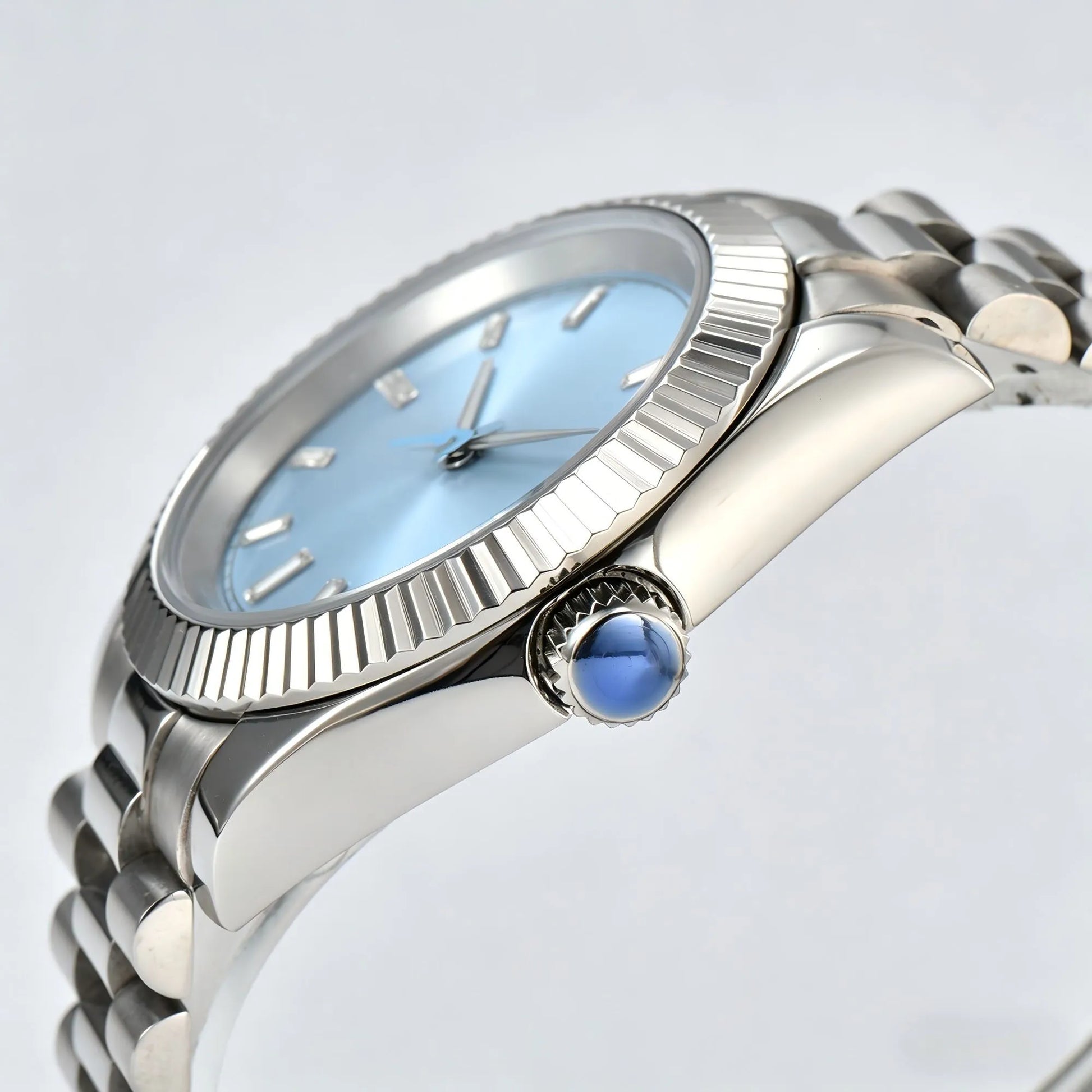 Fluted bezel and side view of ice blue Seiko mod watch